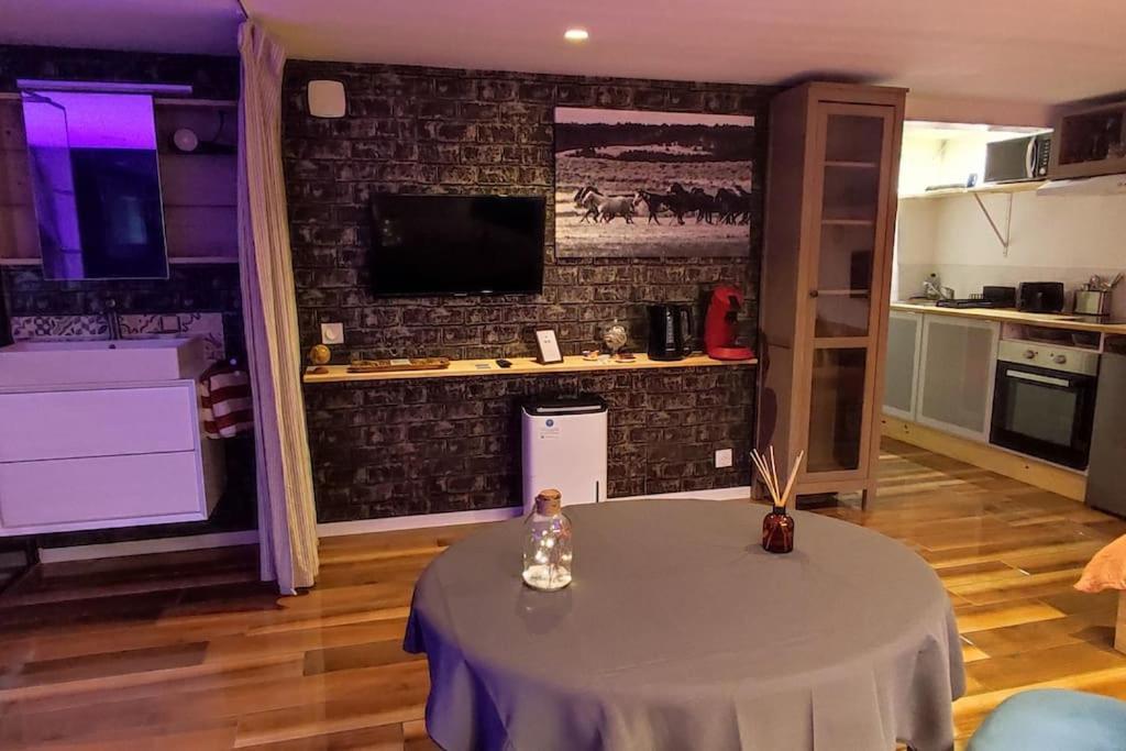 Studio Paisible Et Balneo Vezin-le-Coquet Ngoại thất bức ảnh